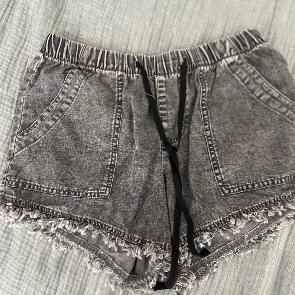 Gray Frayed Hem Women Shorts
